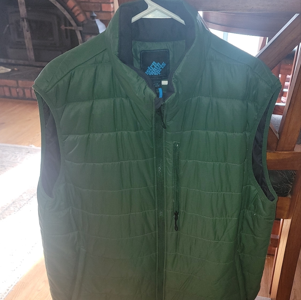 Eastern Mountain Sports puff vest